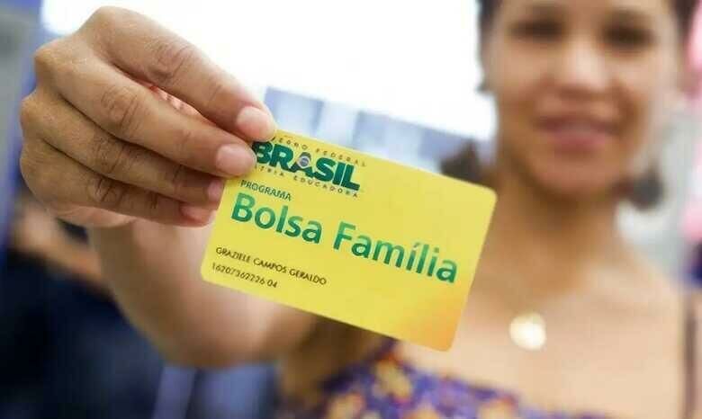 Imagem de compartilhamento para o artigo Caixa paga Bolsa Família para beneficiários do NIS final 8 nesta quarta da MS Todo dia